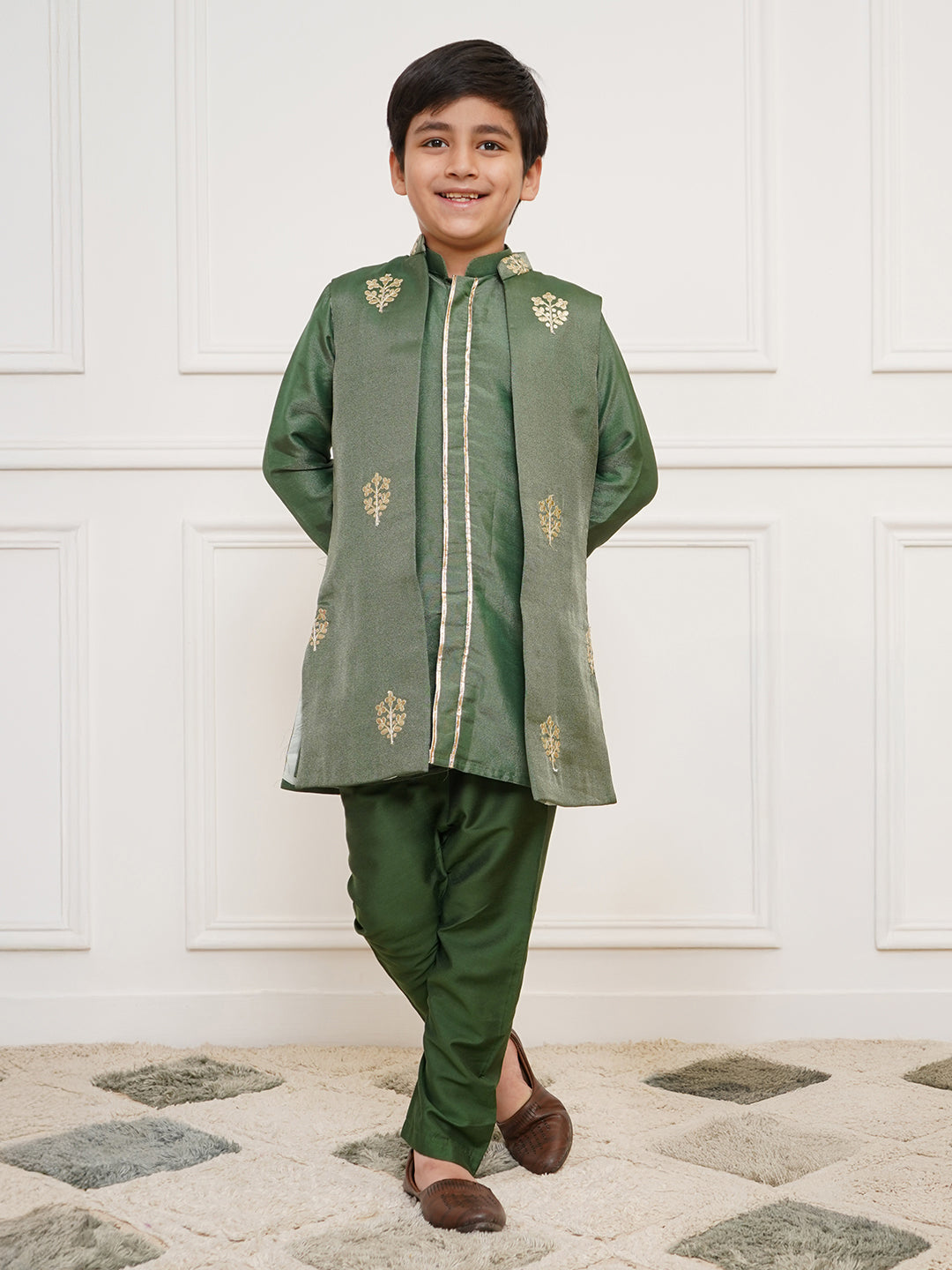 VASTRAMAY Boys' Green Jacket, Kurta and Pyjama Set - qivii