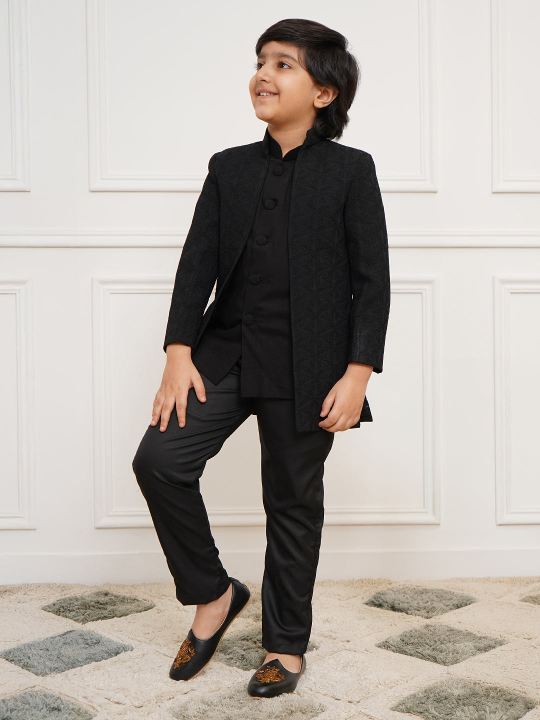 VASTRAMAY Boys' Black Open Indowestern set - qivii