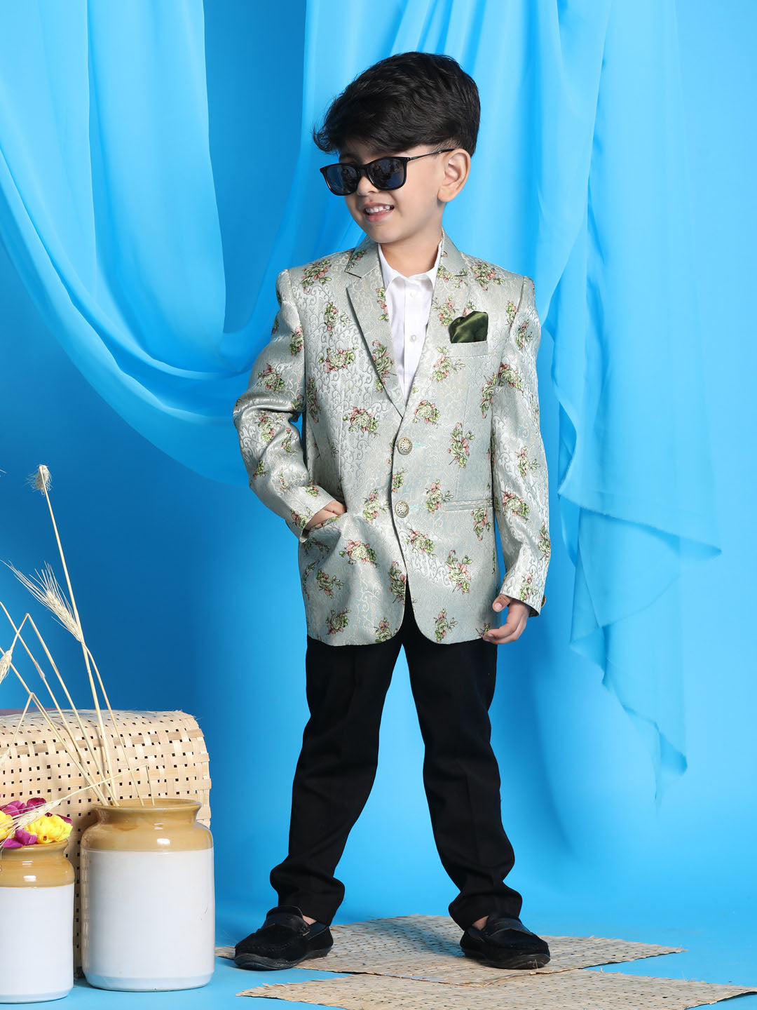 VASTRAMAY Boy's Light Green Woven Silk Blend Blazer - qivii