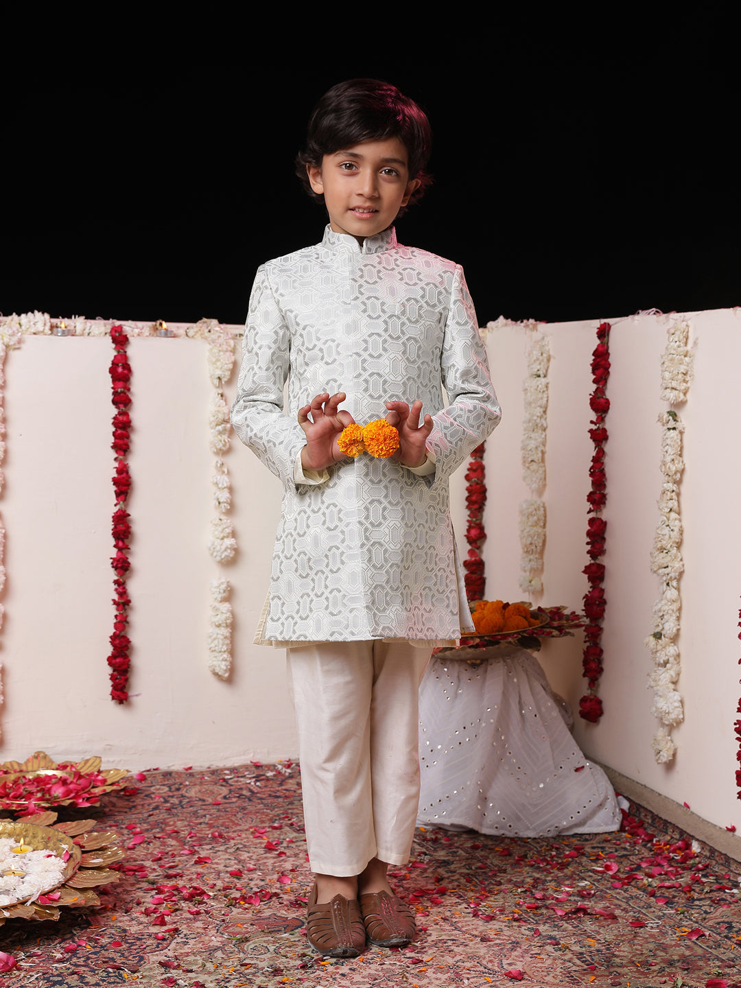VASTRAMAY Boys' Grey Jacquard Sherwani Set - qivii