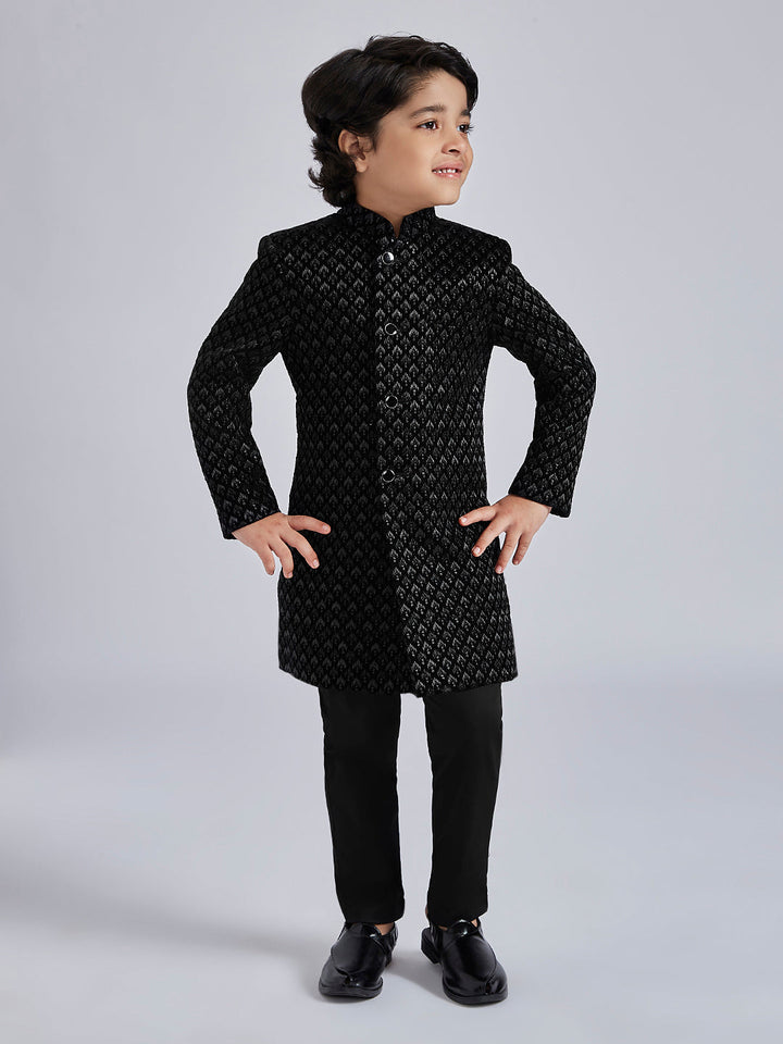 VASTRAMAY Boys' Black Sherwani Set - qivii