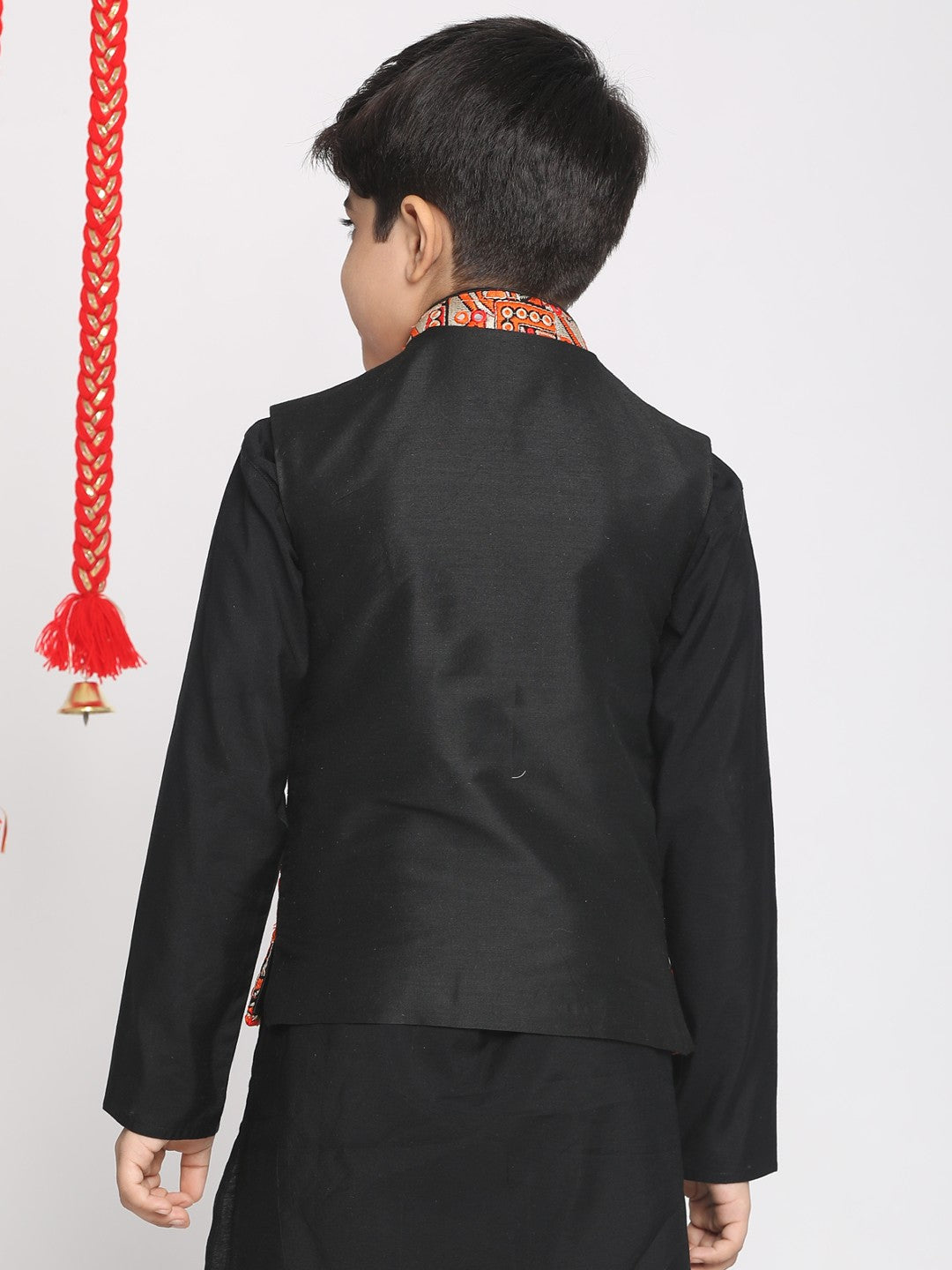 VASTRAMAY Boys' Orange And Black Nehru Jacket - qivii