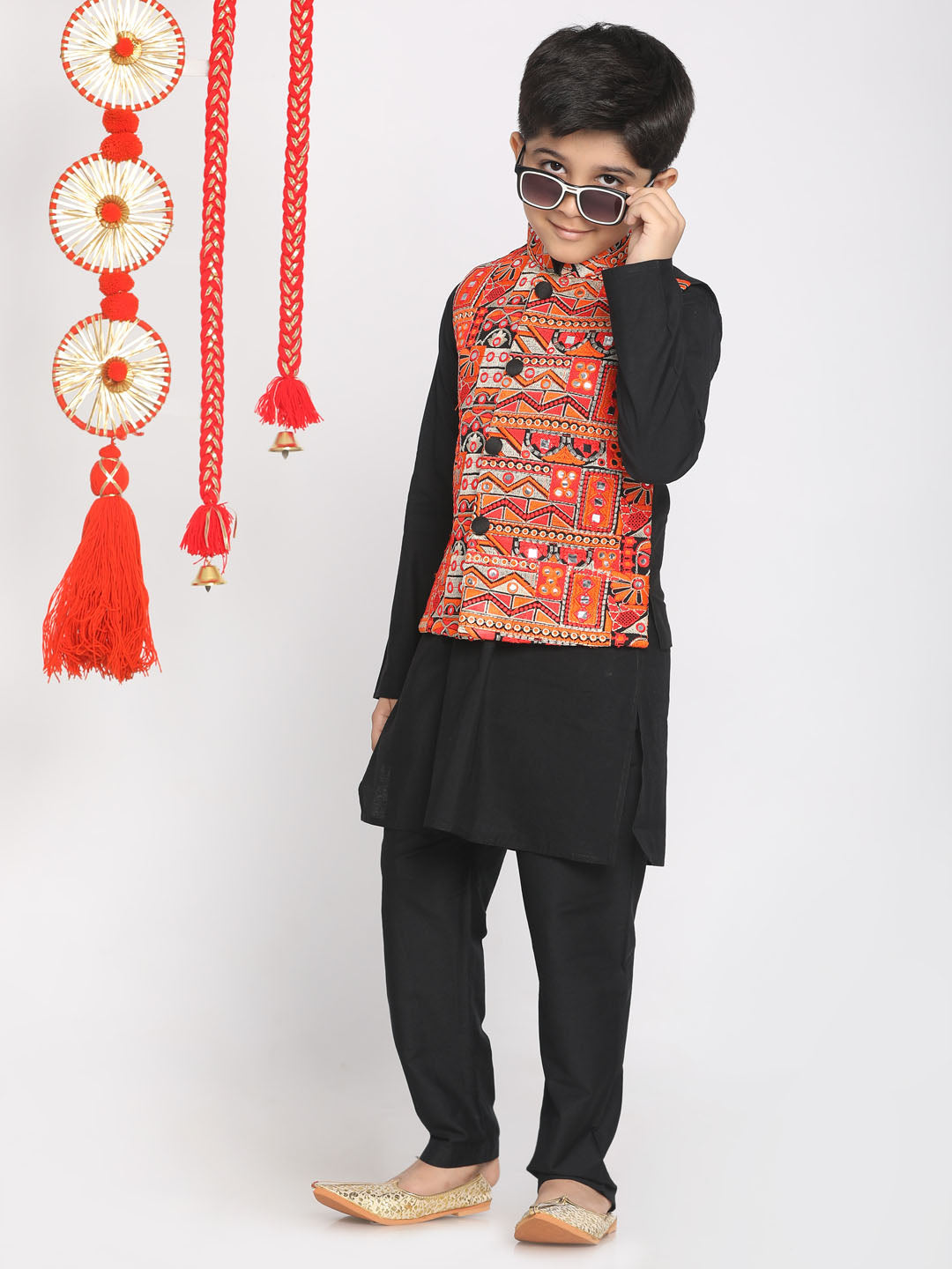 VASTRAMAY Boys' Orange And Black Nehru Jacket - qivii