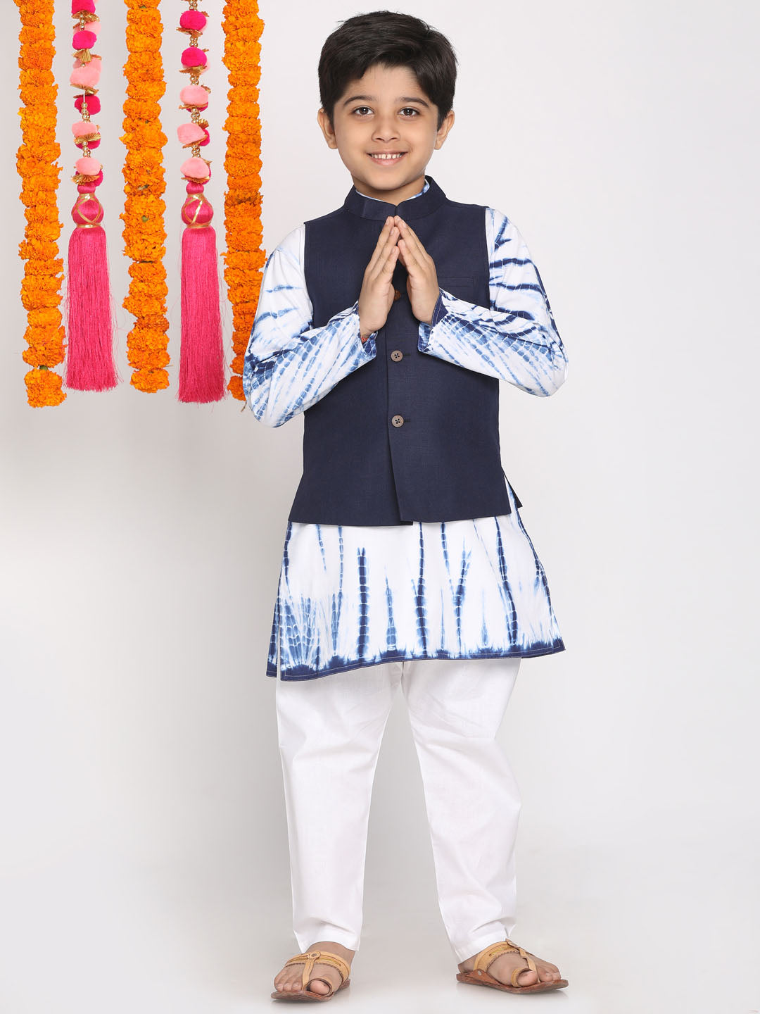 Vastramay Boys Navy Blue Dyed Regular Pure Cotton Kurta with Pyjamas & Nehru Jacket - qivii