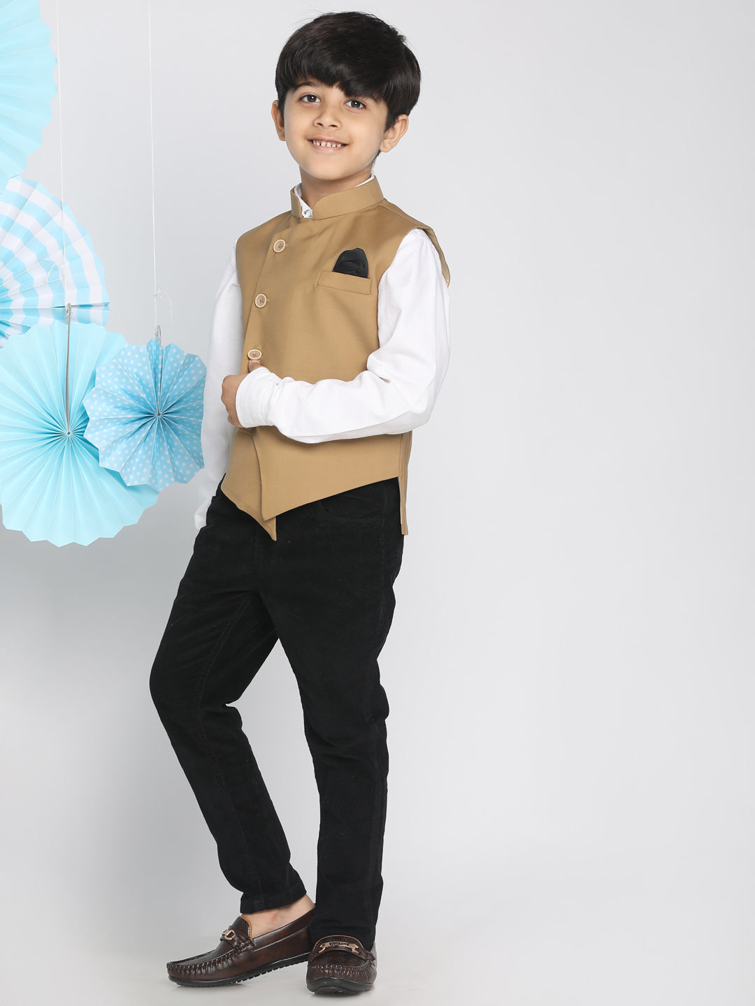 VASTRAMAY Boys Brown Solid Slim-Fit Satin Nehru Jacket - qivii