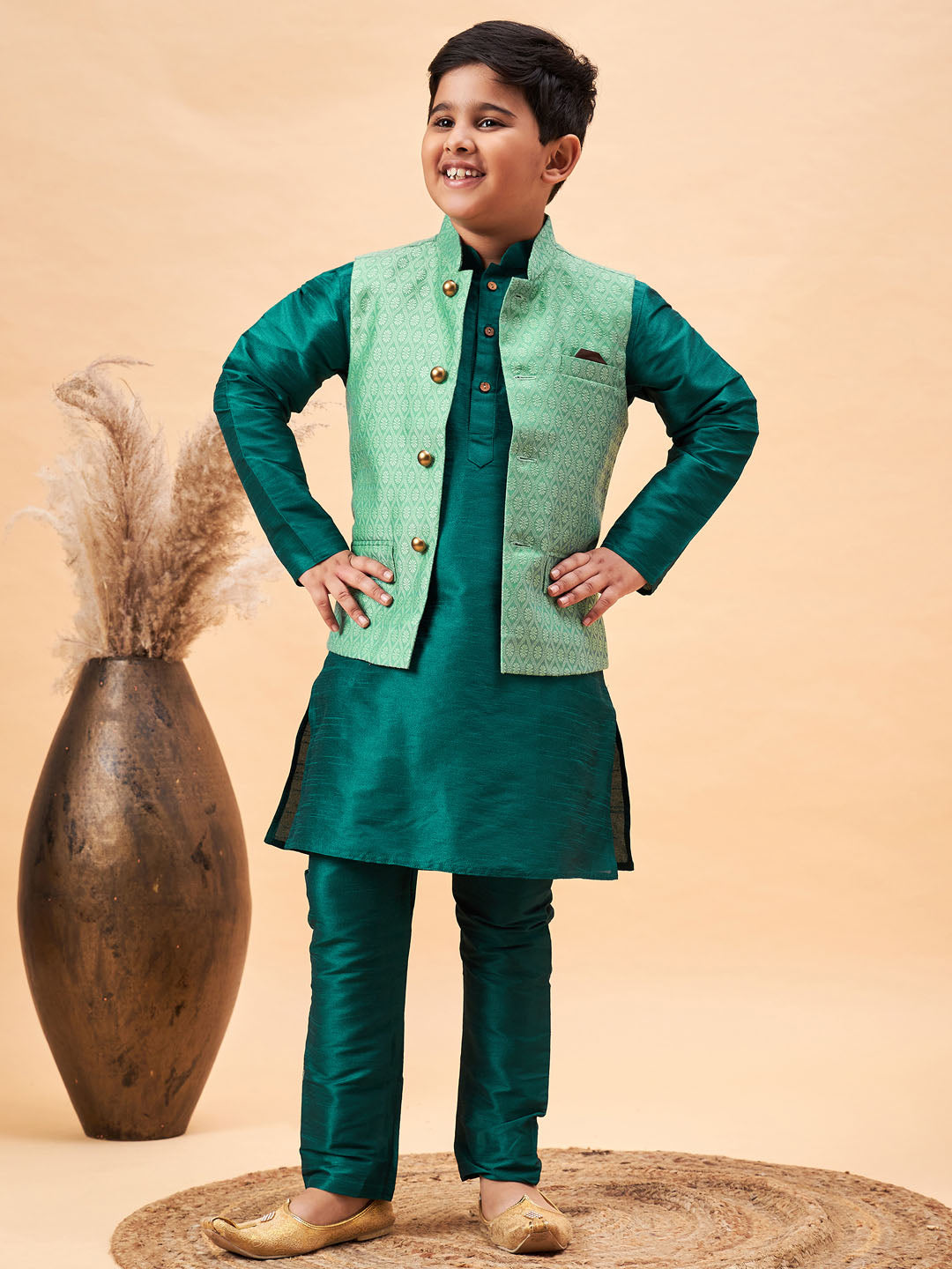 VASTRAMAY Boy's Green Woven Nehru Jacket With Green Kurta Pyjama Set - qivii