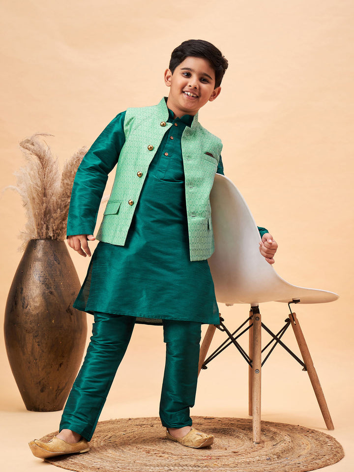 VASTRAMAY Boy's Green Woven Nehru Jacket With Green Kurta Pyjama Set - qivii