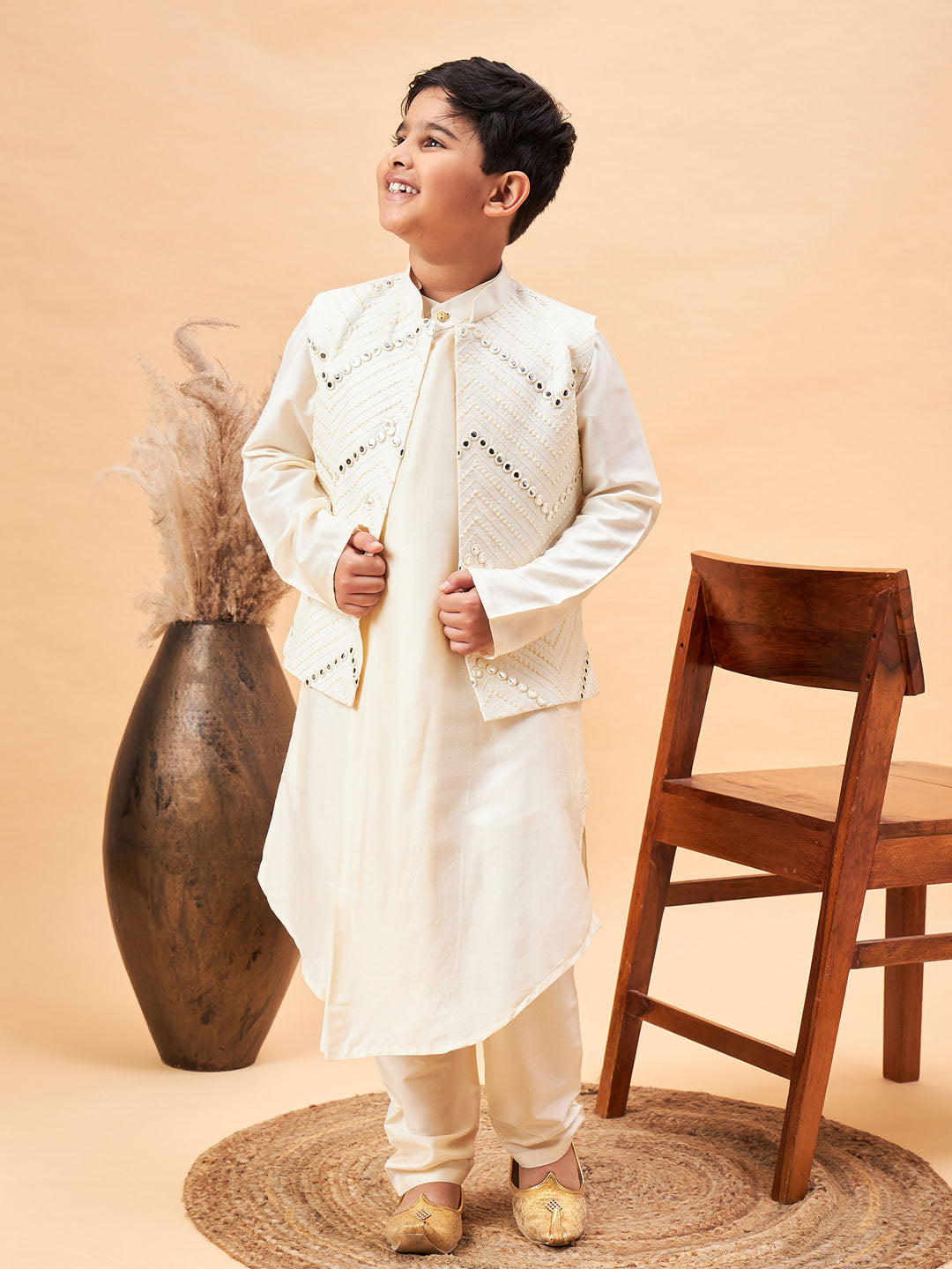 VASTRAMAY Boy's Cream Mirror Work Jacket And Pleated Kurta Pyjama Set - qivii