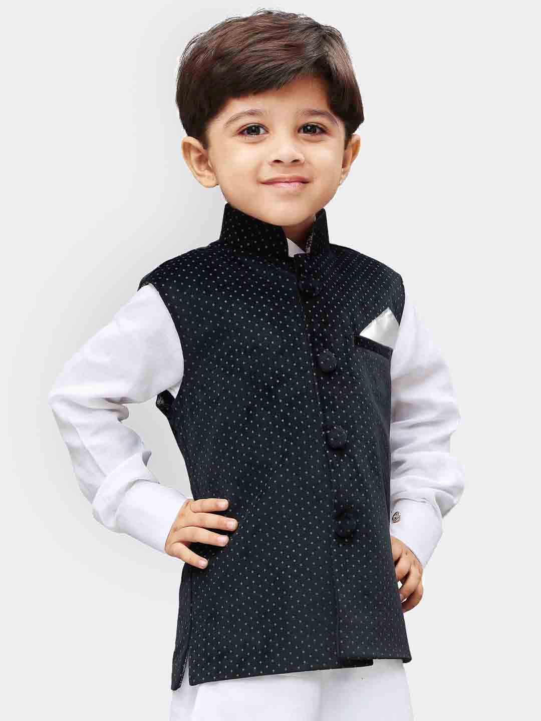 VASTRAMAY Boys' Black Velvet Nehru Jackets - qivii