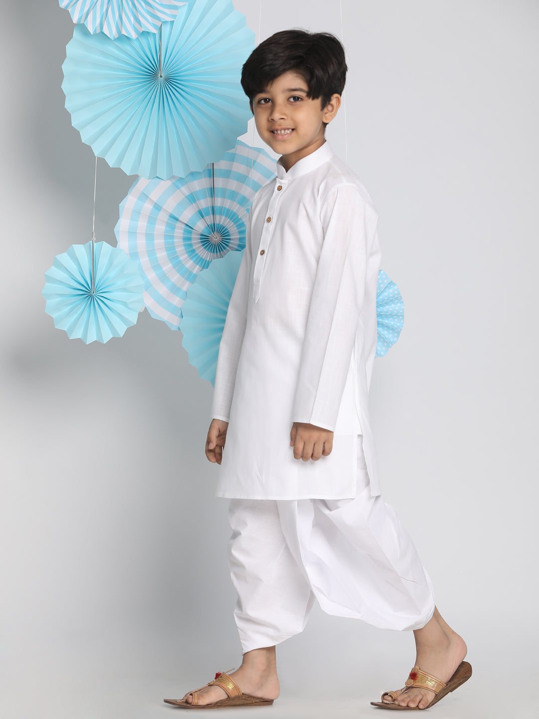 VASTRAMAY Boys' White Kurta And Dhoti Set - qivii