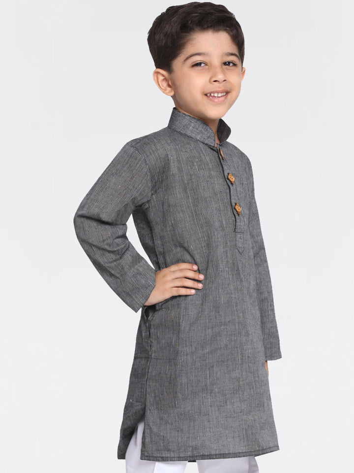 VASTRAMAY Boys Black Handloom Pure Cotton Kurta - qivii