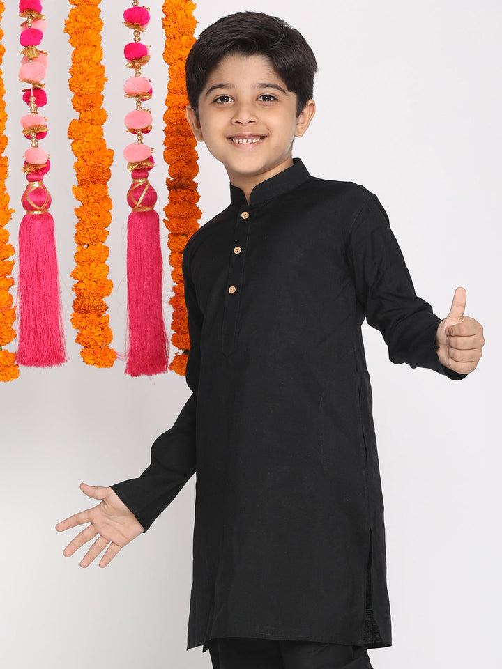 VASTRAMAY Boys Black Viscose Kurta - qivii