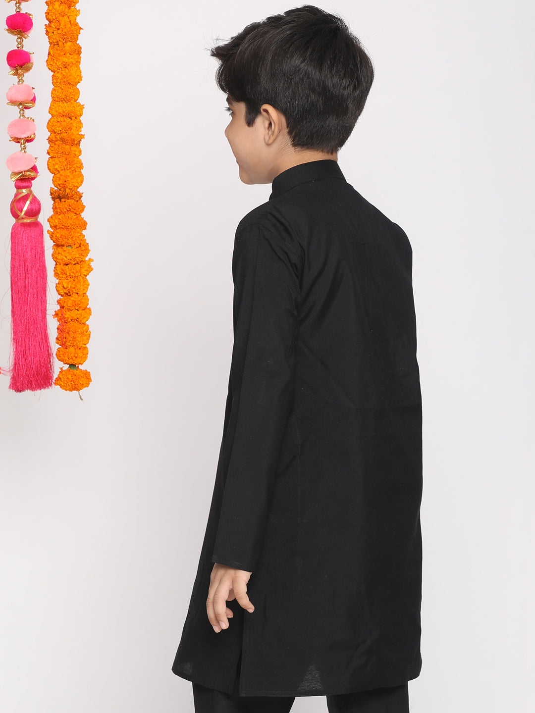 VASTRAMAY Boys Black Viscose Kurta - qivii