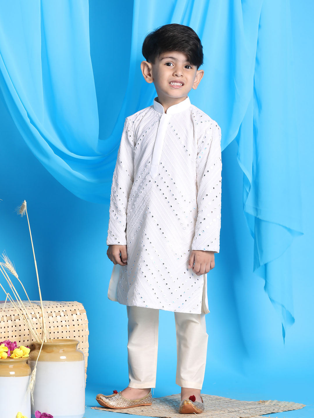 VASTRAMAY Boys' White Mirror Kurta Pyjama Set - qivii