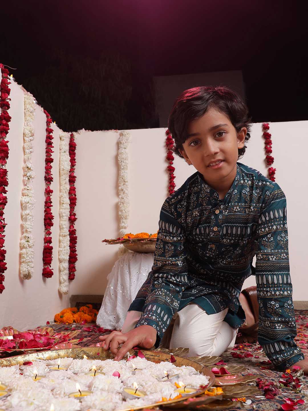 VASTRAMAY Boys' Blue Foil Printed Kurta And Cream Pyjama Set - qivii