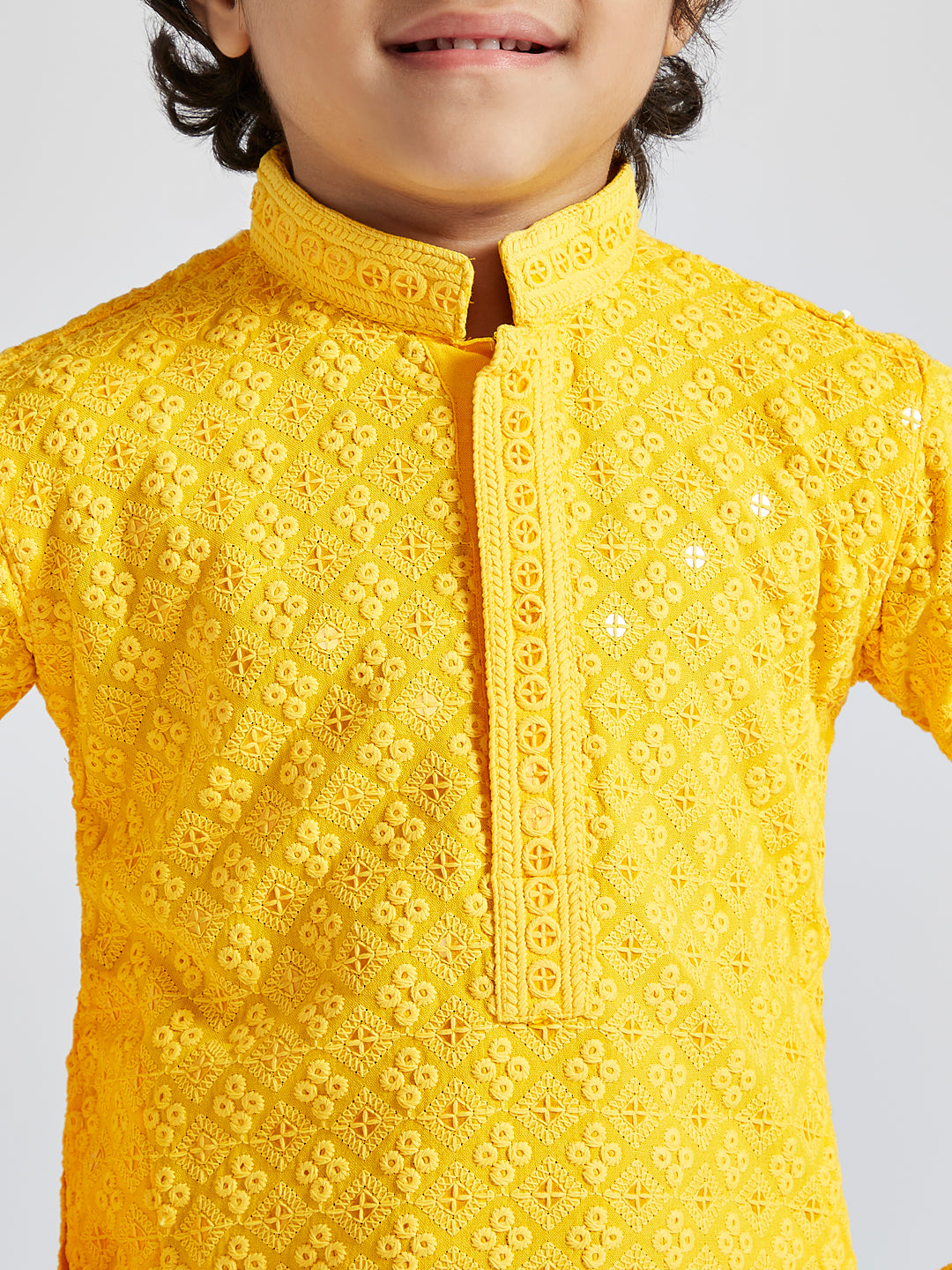 VASTRAMAY Boys' Yellow And White Schiffli Kurta Pyjama Set - qivii
