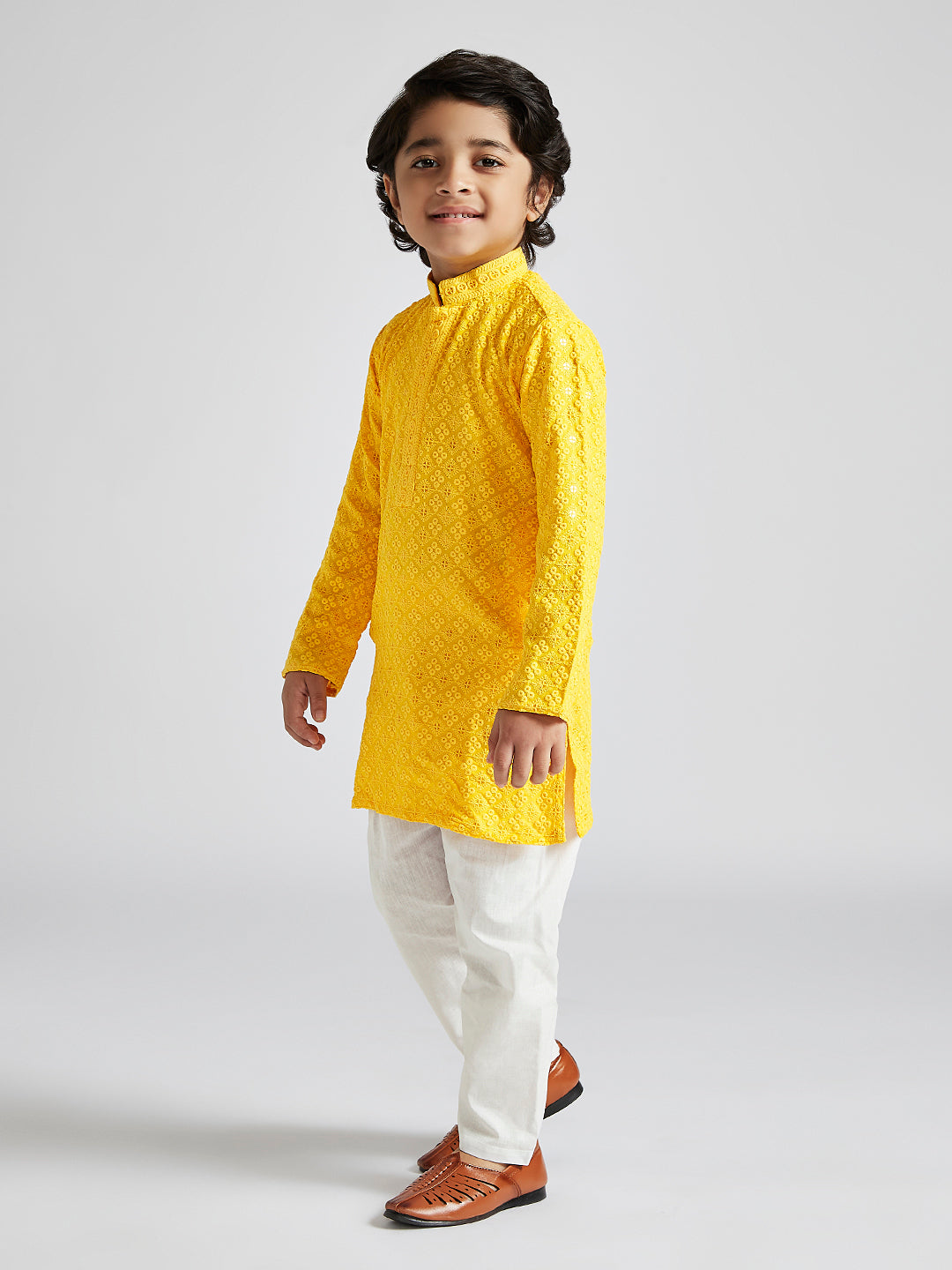 VASTRAMAY Boys' Yellow And White Schiffli Kurta Pyjama Set - qivii