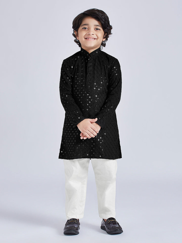VASTRAMAY Boys' Black Kurta And Pyjama Set - qivii