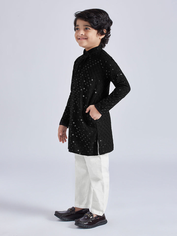 VASTRAMAY Boys' Black Kurta And Pyjama Set - qivii