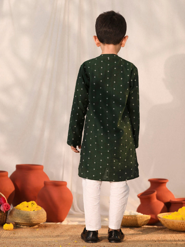 VASTRAMAY Boys' Bottle Green Kurta Pyjama Set - qivii