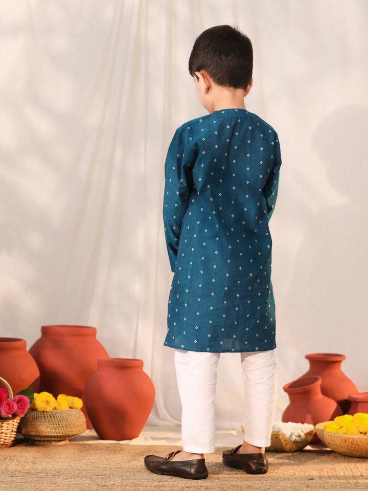 VASTRAMAY Boys' Turquoise Kurta Pyjama Set - qivii
