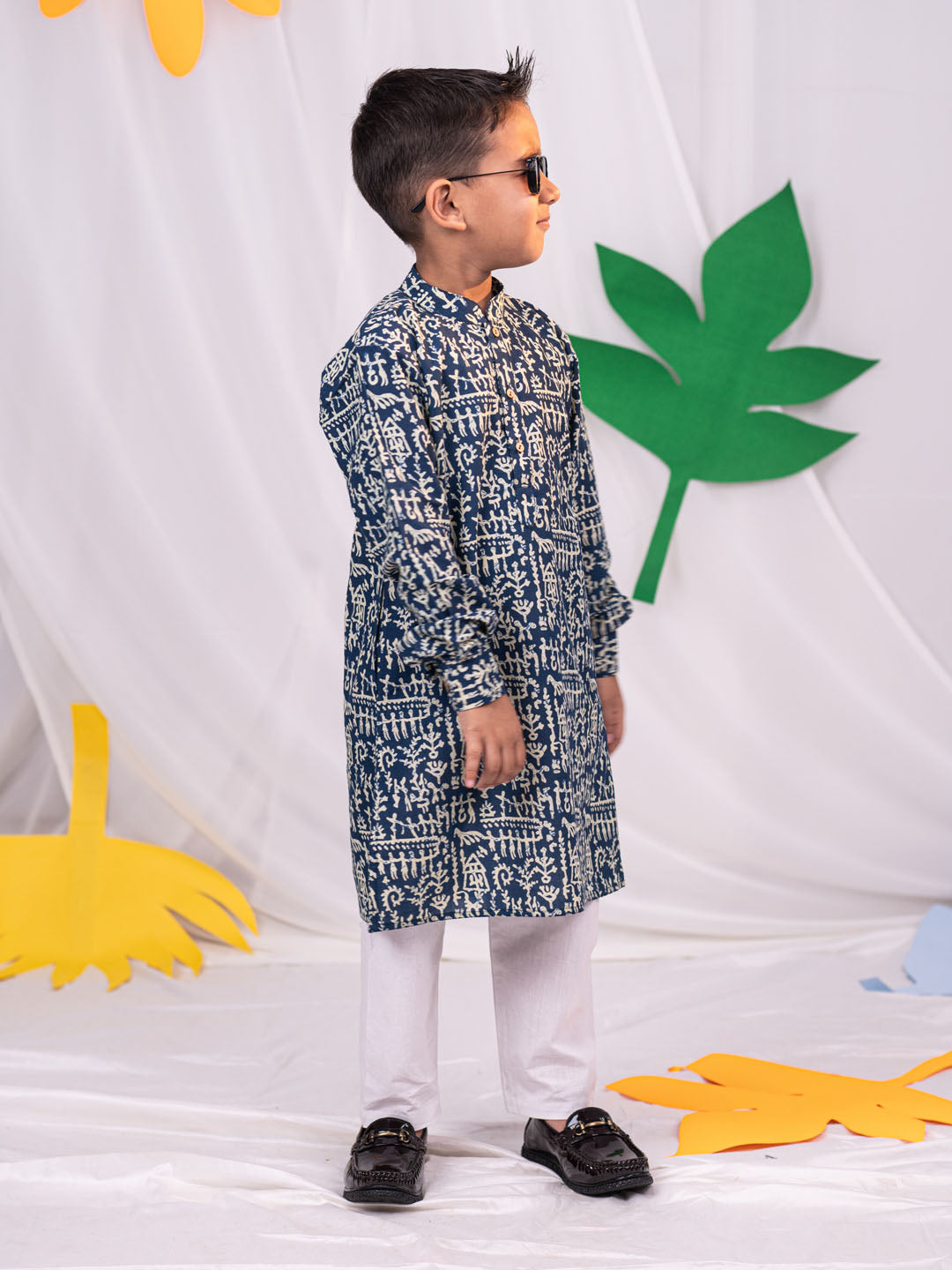 VASTRAMAY Boys' Tribals Print Ethnic Kurta Pyjama Set - qivii