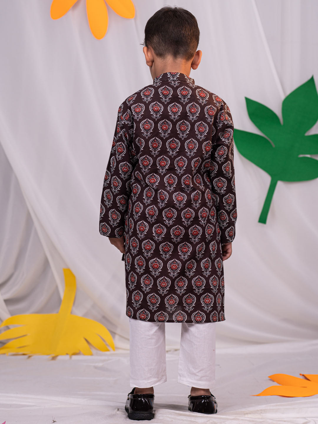 VASTRAMAY Boys' Brown Printed Kurta Pyjama Set - qivii