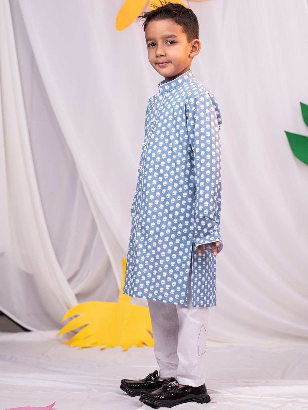 VASTRAMAY Boys' Blue And White Kurta Pyjama Set - qivii