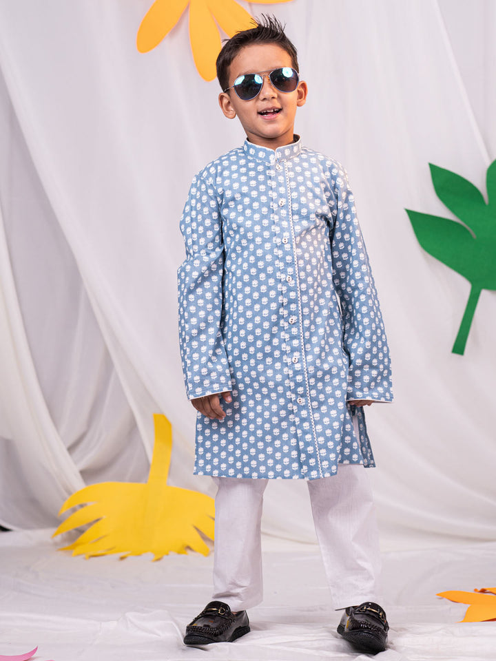 VASTRAMAY Boys' Blue And White Kurta Pyjama Set - qivii
