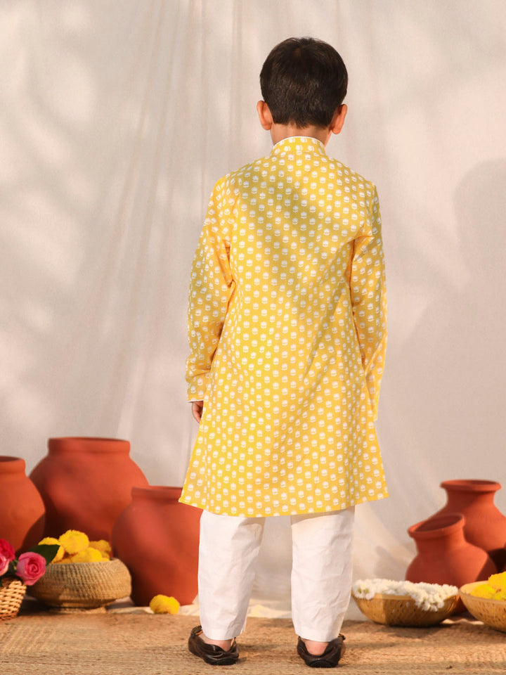 VASTRAMAY Boys' Yellow Kurta Pyjama Set - qivii