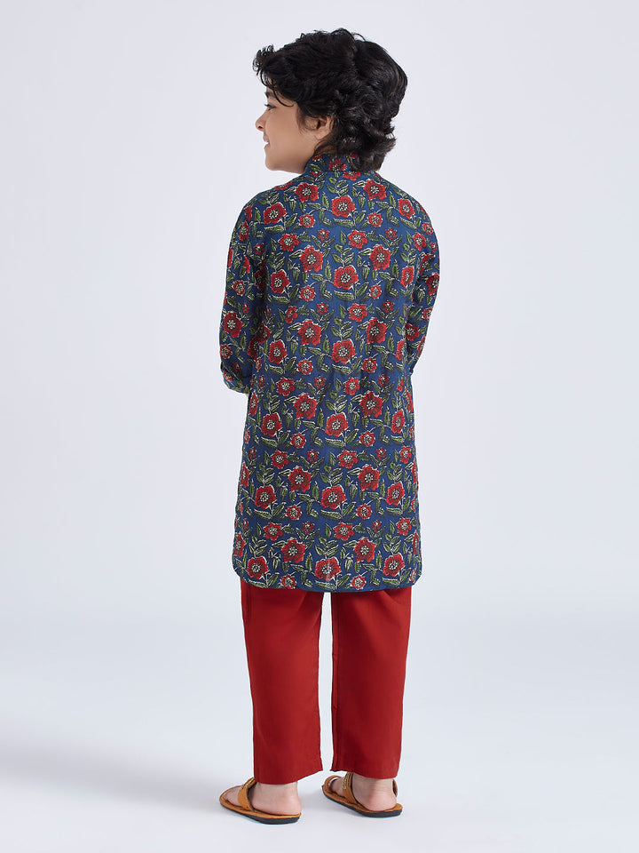 VASTRAMAY Boys' Navy Blue Kurta Pyjama Set - qivii