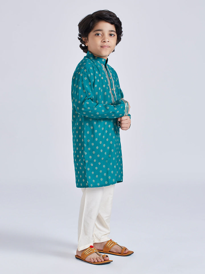 VASTRAMAY Boys' Green And Cream Kurta Pyjama Set - qivii
