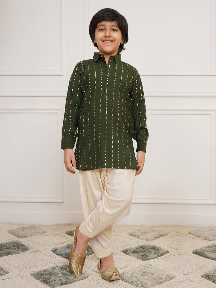 VASTRAMAY Boys' Bottle Green Kurta and Patiala Set - qivii