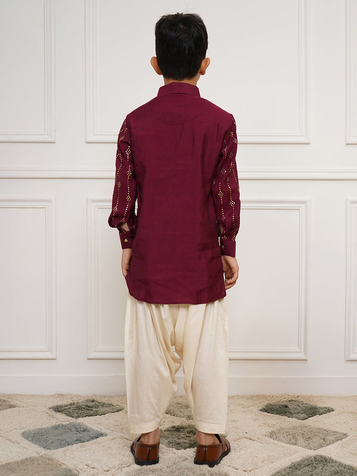 VASTRAMAY Boys' Wine Kurta and Patiala Set - qivii