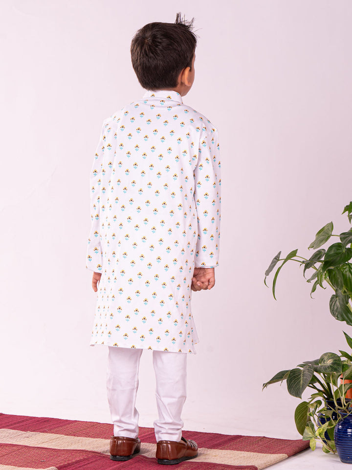 VASTRAMAY Boys' White Kurta Pyjama Set - qivii