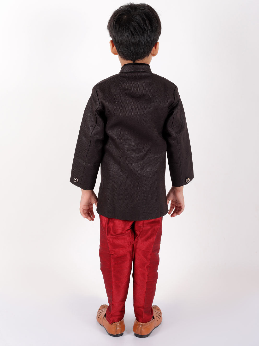 Vastramay Boys' Black Cotton Blend Sherwani And Pant Set - qivii