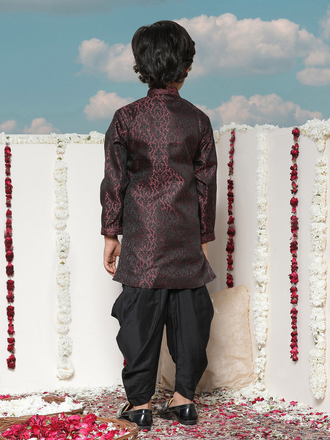 VASTRAMAY Boys' Maroon Silk Blend Sherwani - qivii