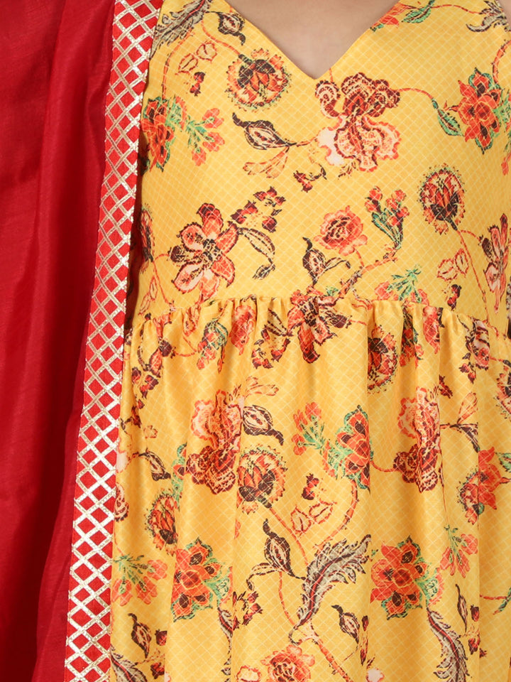 VASTRAMAY Girl's Yellow Floral Print Anarkali Kurta With Dupatta - qivii