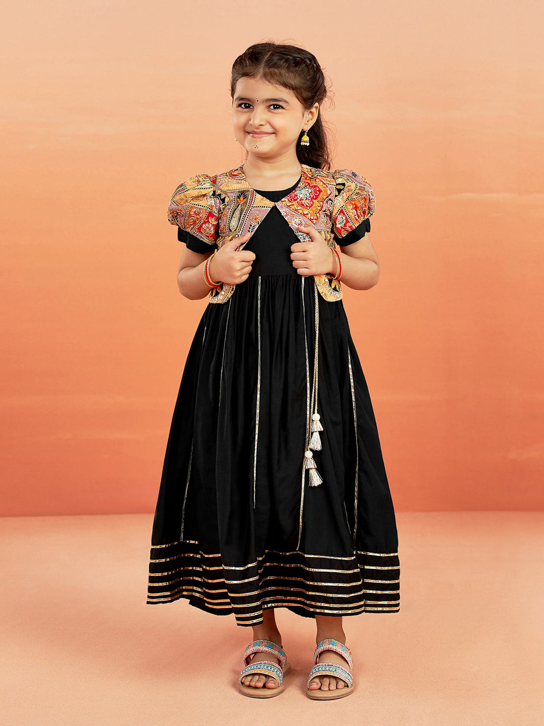 VASTRAMAY Girls' Black Anarkali Set - qivii
