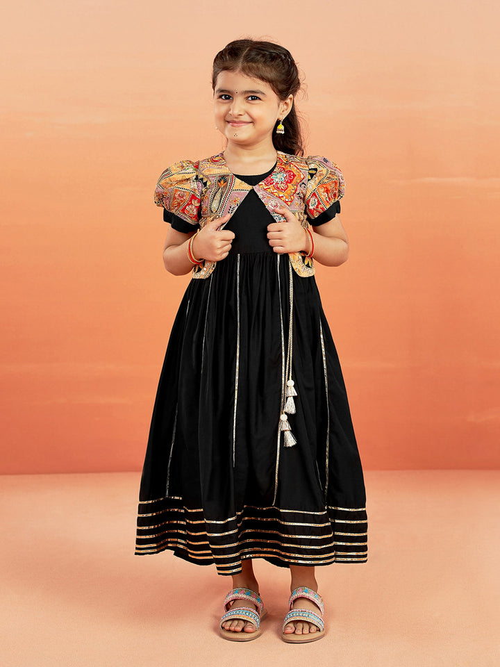 VASTRAMAY Girls' Black Anarkali Set - qivii