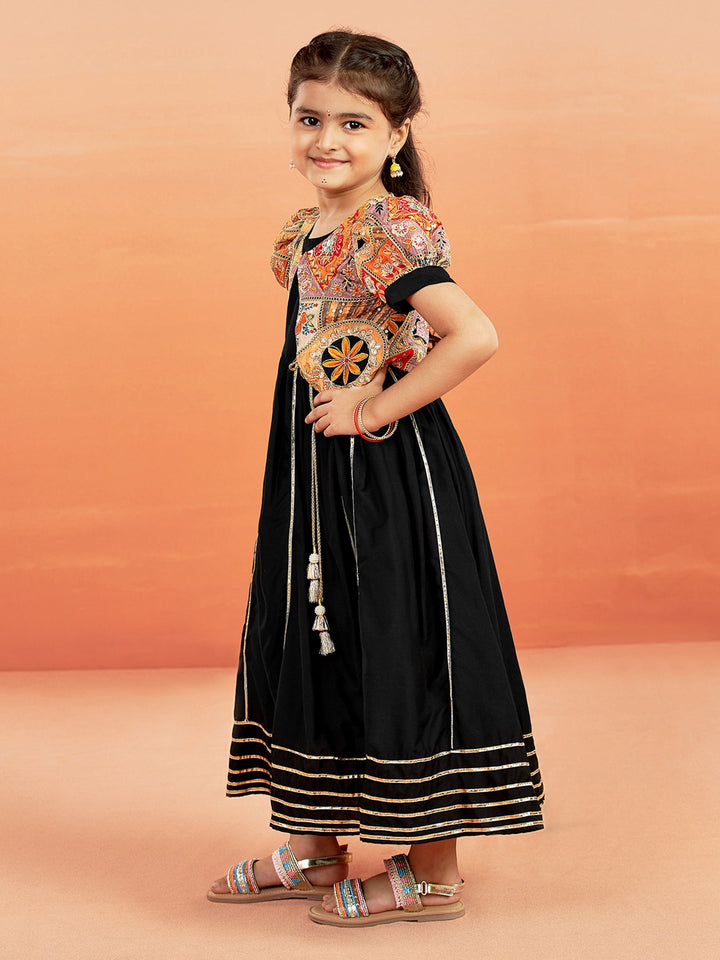 VASTRAMAY Girls' Black Anarkali Set - qivii