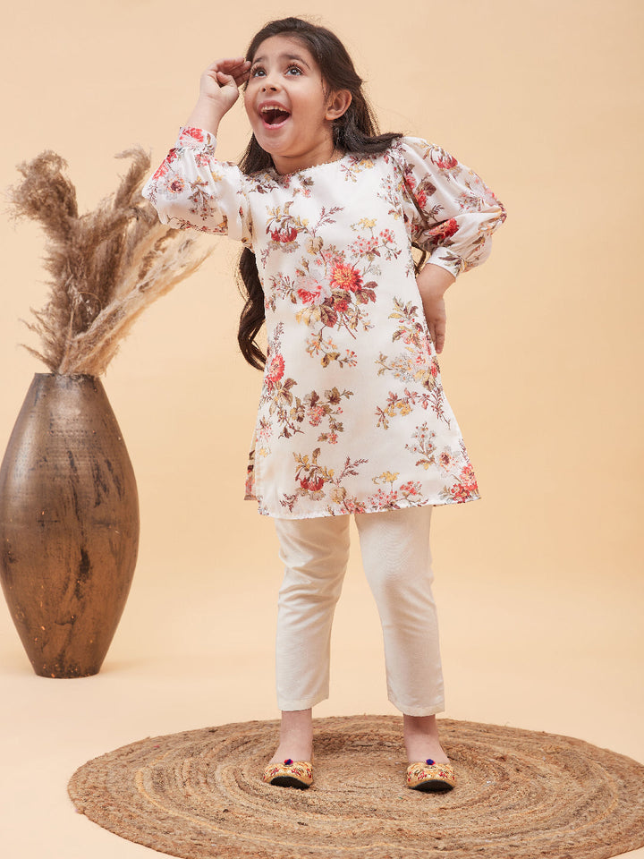 VASTRAMAY Girls Cream Floral Printed Kurta With Cream Pant Set - qivii