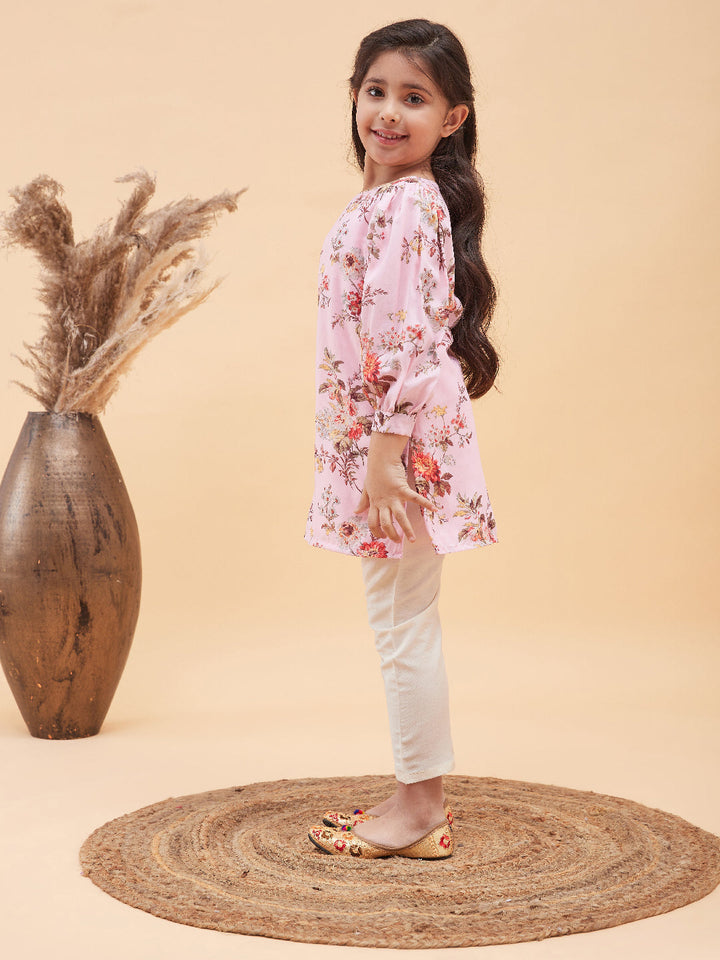 VASTRAMAY Girls Pink Floral Printed Kurta With Cream Pant Set - qivii