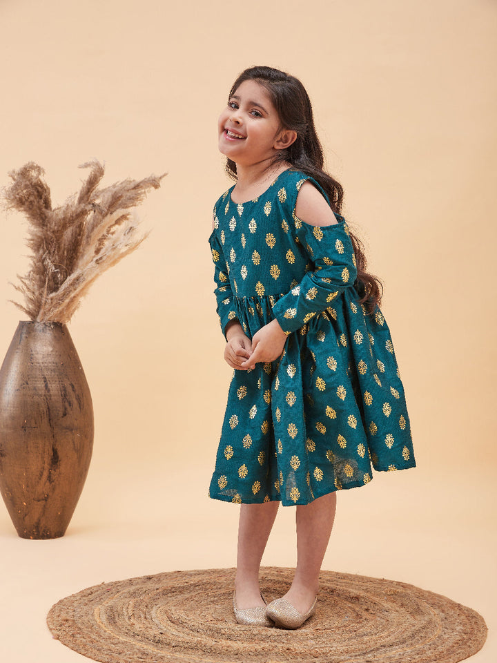 VASTRAMAY Girl's Green Foil Printed Cold Shoulder Kurti - qivii