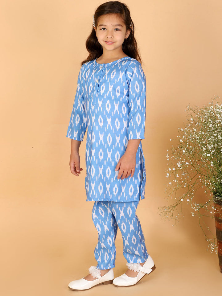 VASTRAMAY Girls' Aqua Blue Ikkat Print Kurta Pant Set - qivii