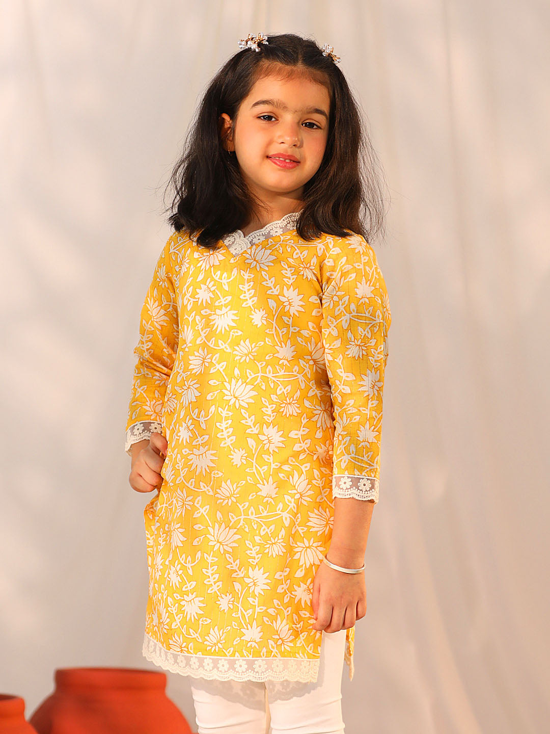VASTRAMAY Girls' Yellow Only Kurta - qivii