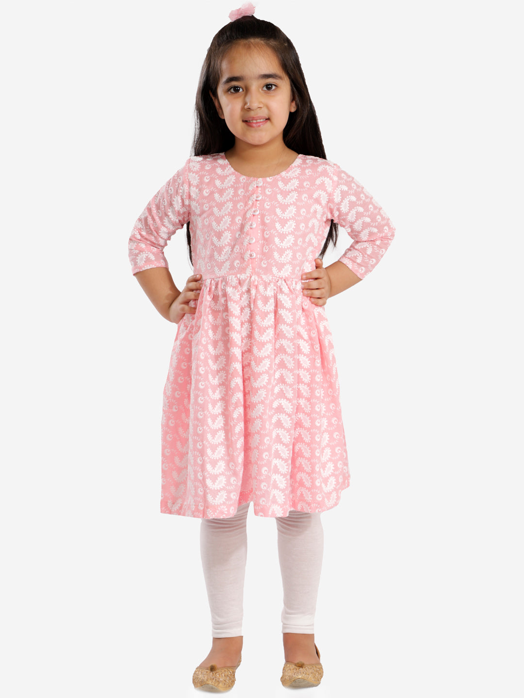 VASTRAMAY Girls' Pink Pure Cotton Chikankari Kurta With Leggings - qivii