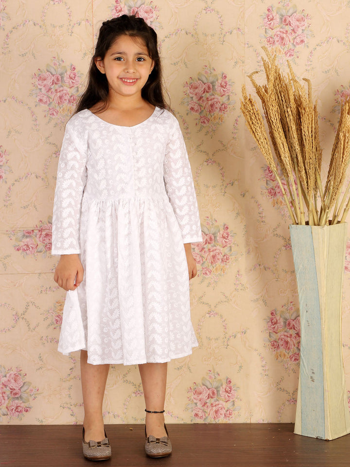 VASTRAMAY Girl's White Pure Cotton Chikankari Kurta - qivii