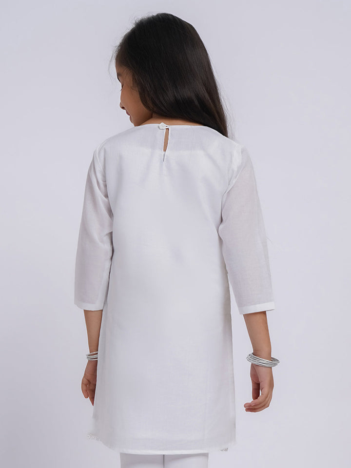 VASTRAMAY Girls' White Only Kurta - qivii