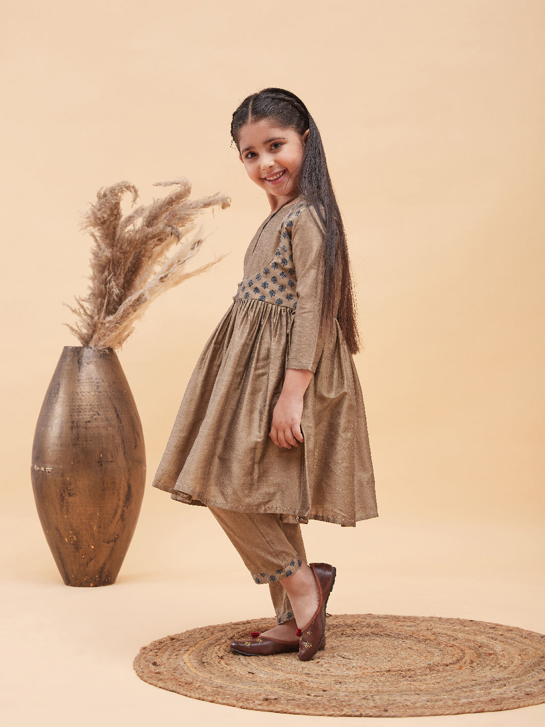 VASTRAMAY Girls Brown Anarkali Kurta Pyjama Set With Potli Bag - qivii